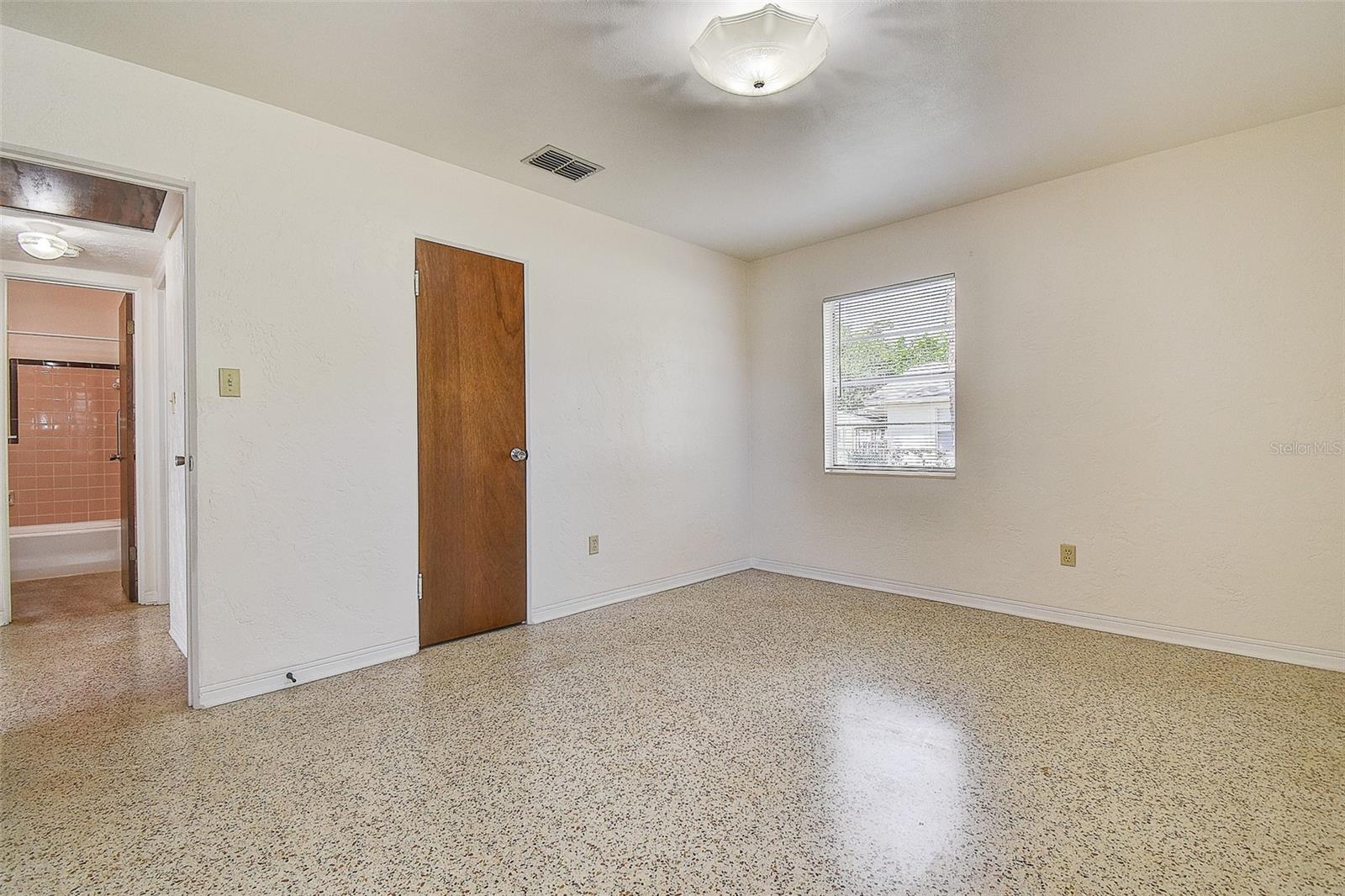 2518 40TH AVE N, ST PETERSBURG, FL — photo 22
