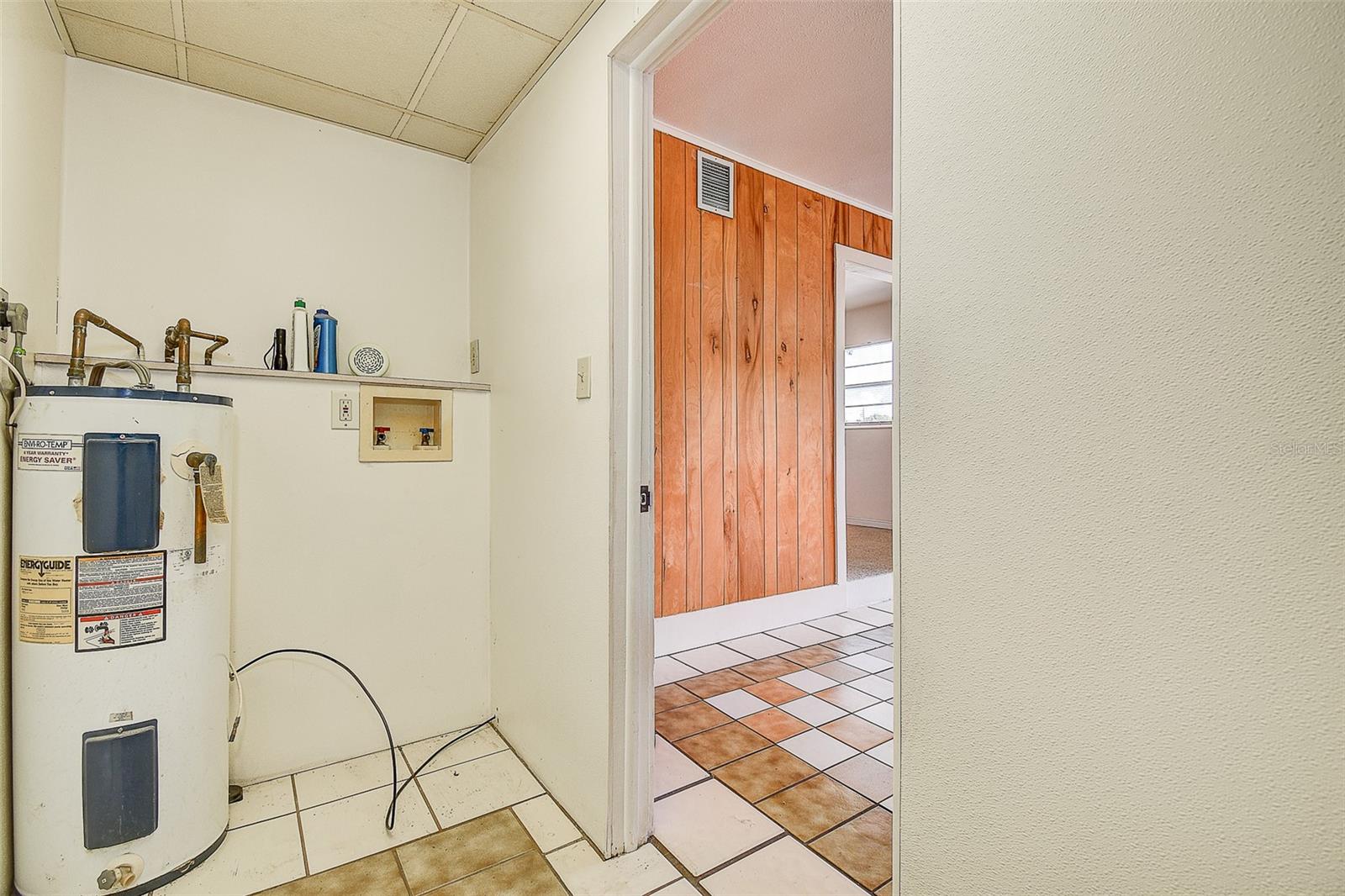 2518 40TH AVE N, ST PETERSBURG, FL — photo 24