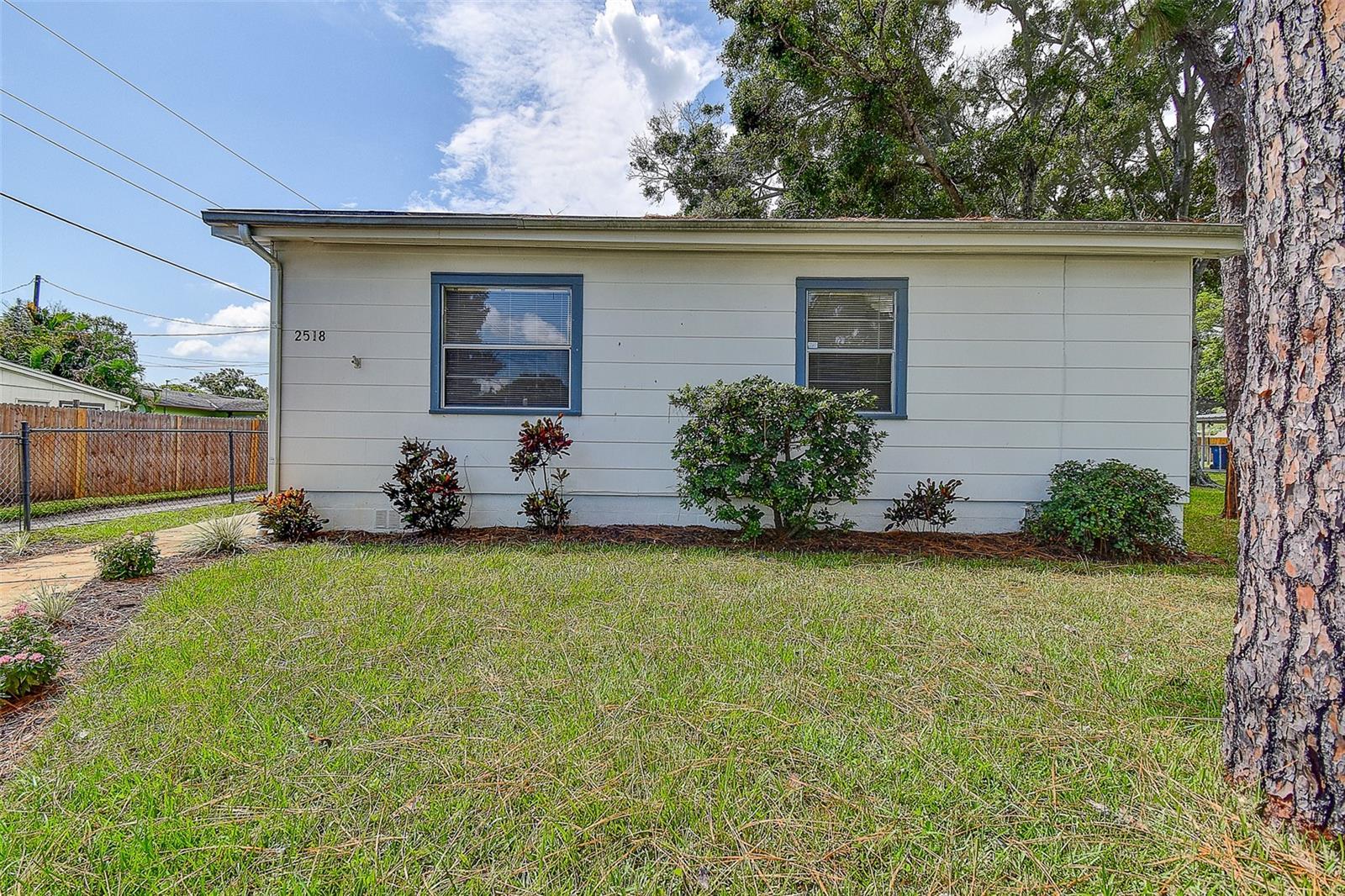 2518 40TH AVE N, ST PETERSBURG, FL — photo 34