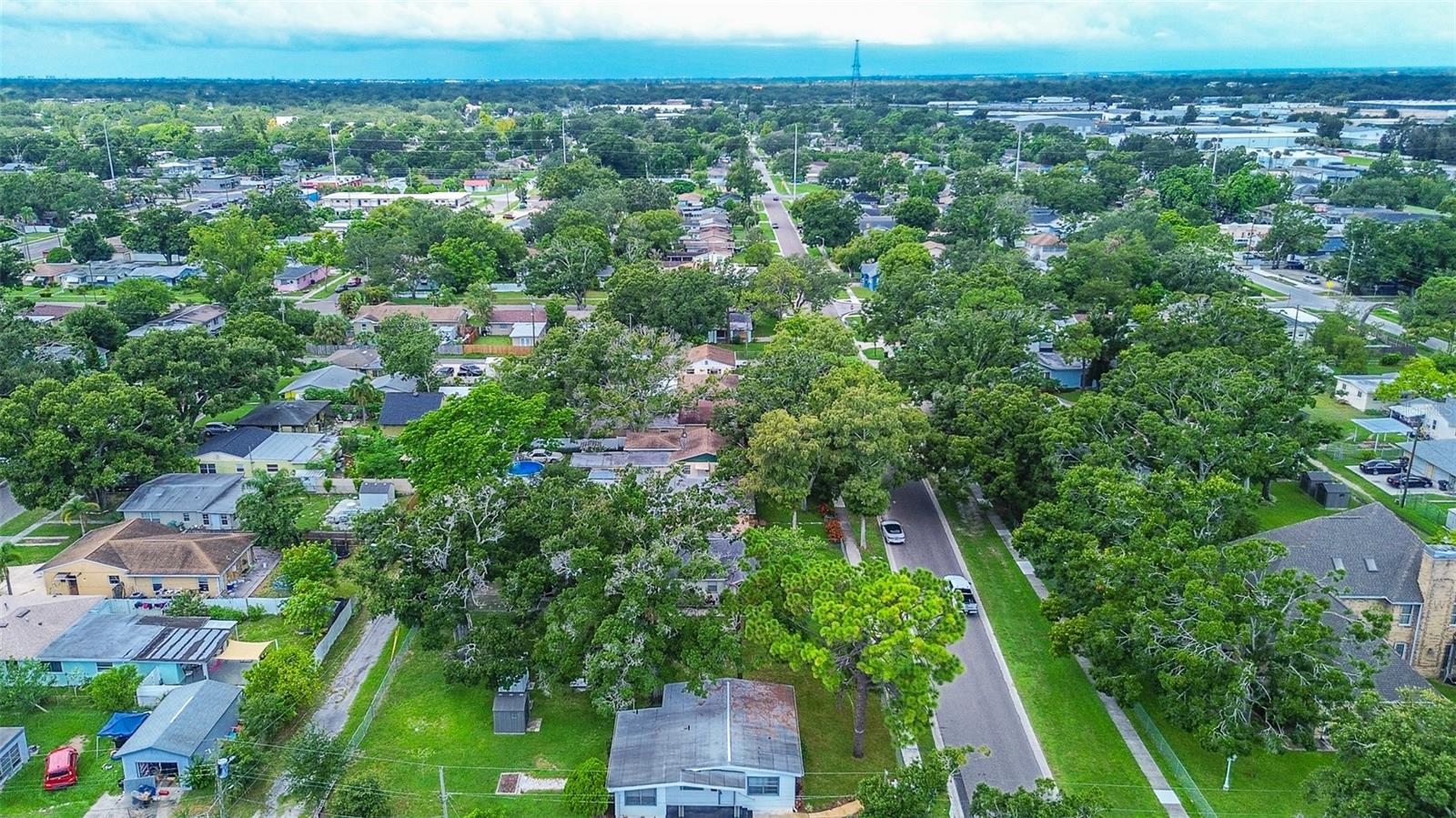 2518 40TH AVE N, ST PETERSBURG, FL — photo 56