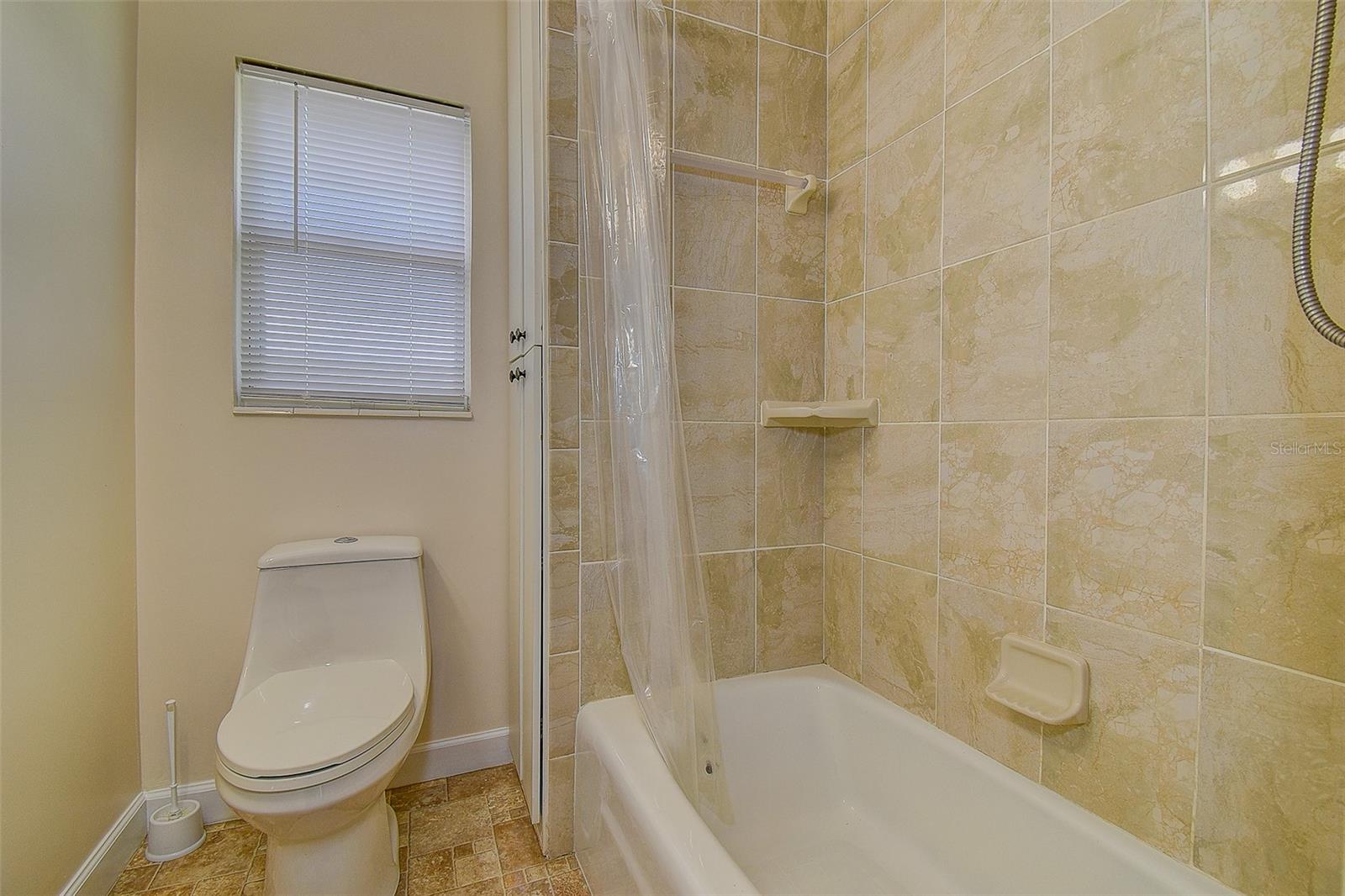 2534 40TH AVE N, ST PETERSBURG, FL — photo 33