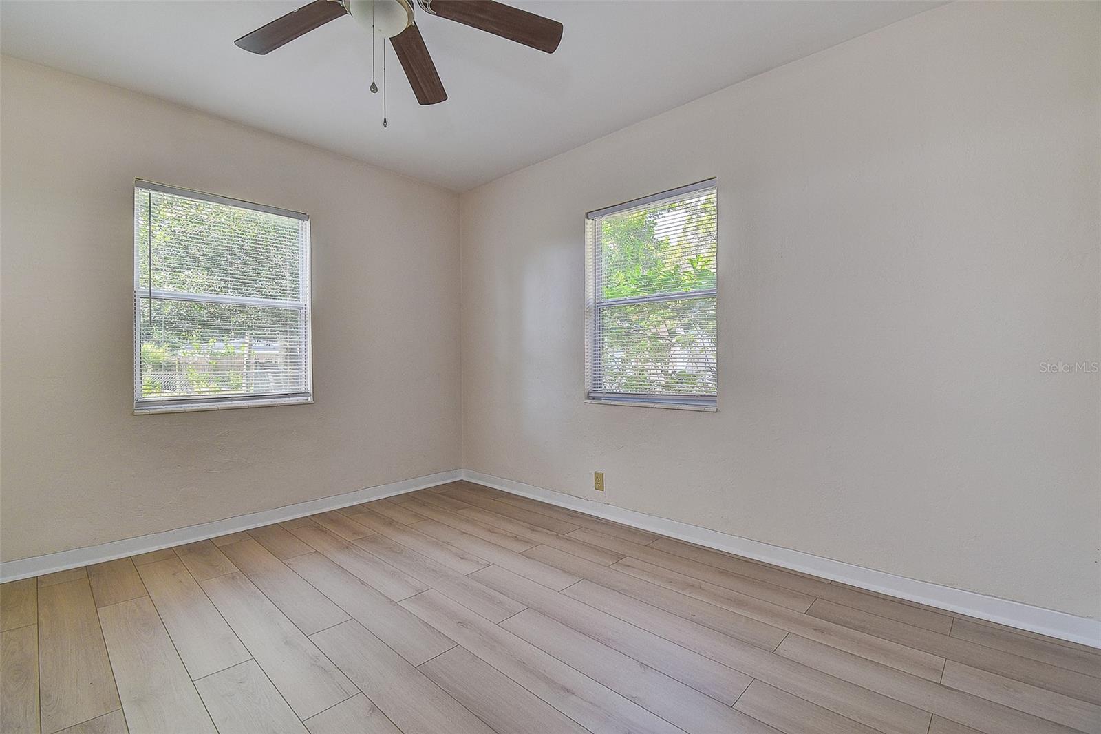 2534 40TH AVE N, ST PETERSBURG, FL — photo 35