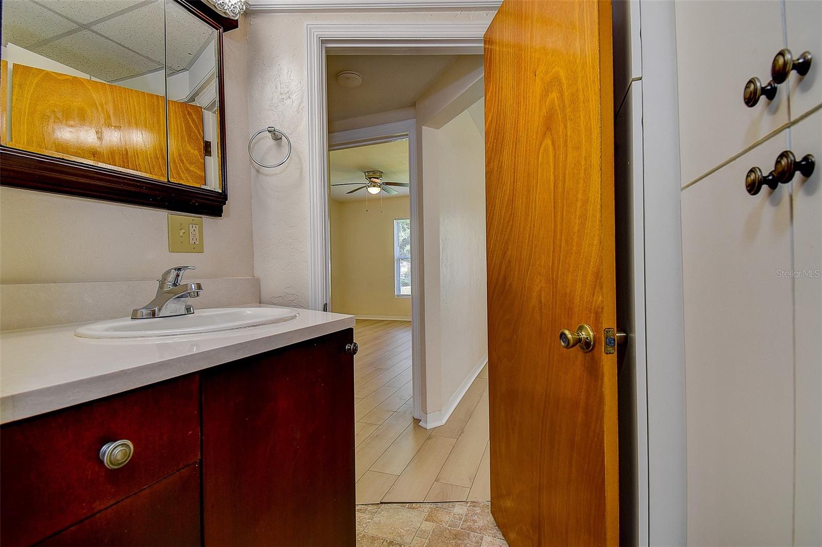 2534 40TH AVE N, ST PETERSBURG, FL — photo 37