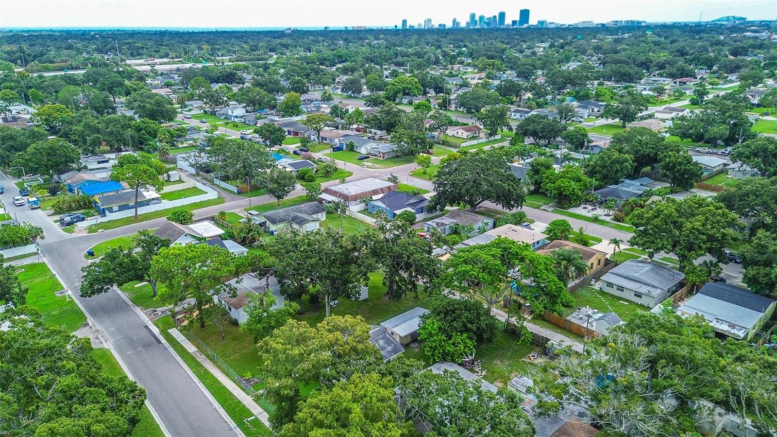 2534 40TH AVE N, ST PETERSBURG, FL — photo 46