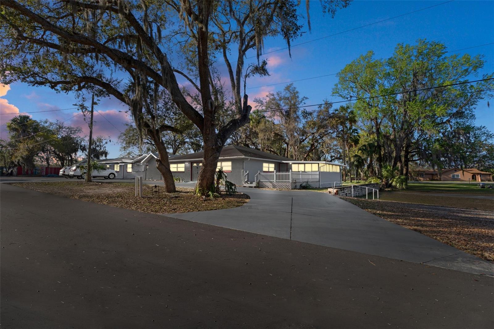 639 NE 1ST ST, CRYSTAL RIVER, FL — photo 2