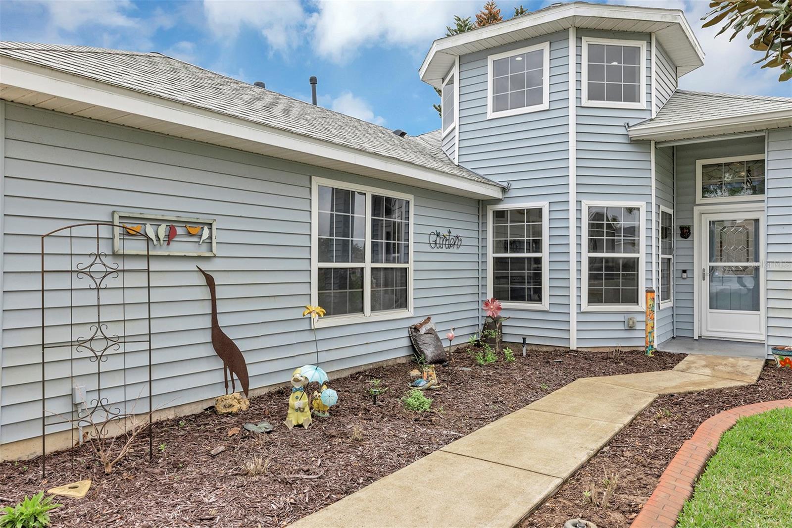 5481 BOUNTY CIR, TAVARES, FL — photo 4
