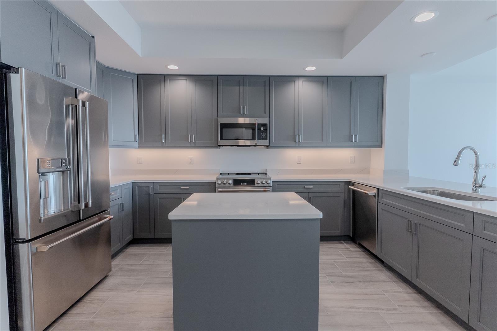 125 ISLAND WAY #503, CLEARWATER BEACH, FL — photo 5