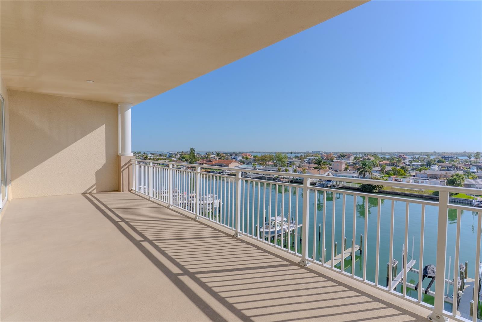 125 ISLAND WAY #503, CLEARWATER BEACH, FL — photo 44