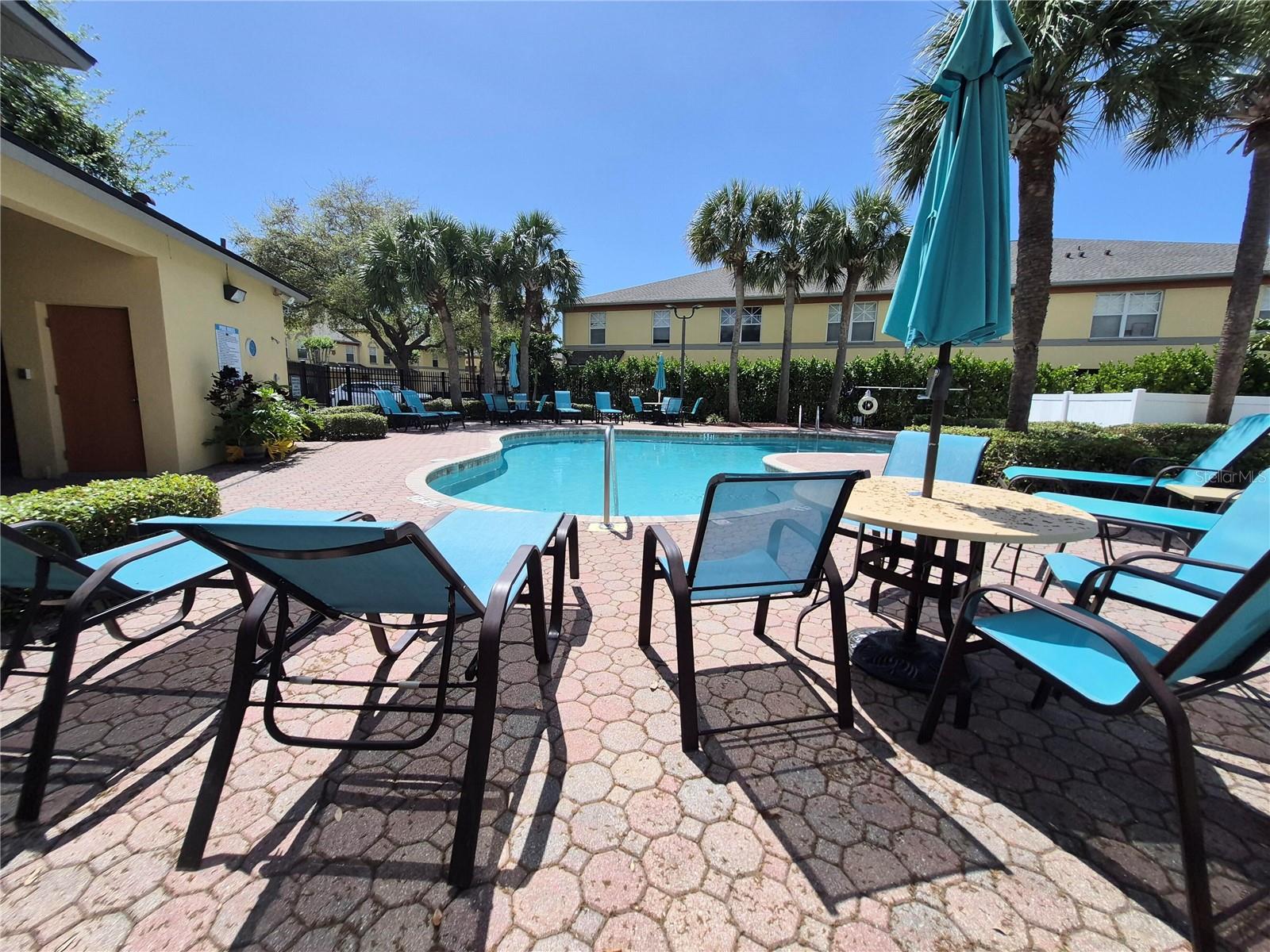 3845 ISLAND WAY, ST PETERSBURG, FL — photo 24