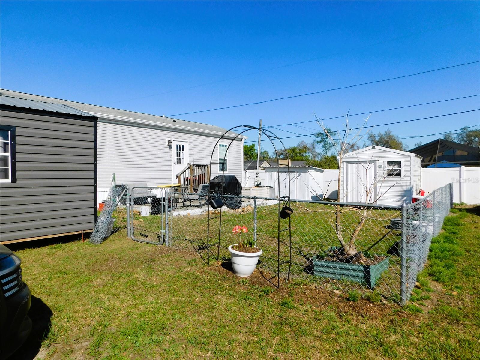 39143 HILLCREST DR, ZEPHYRHILLS, FL — photo 5
