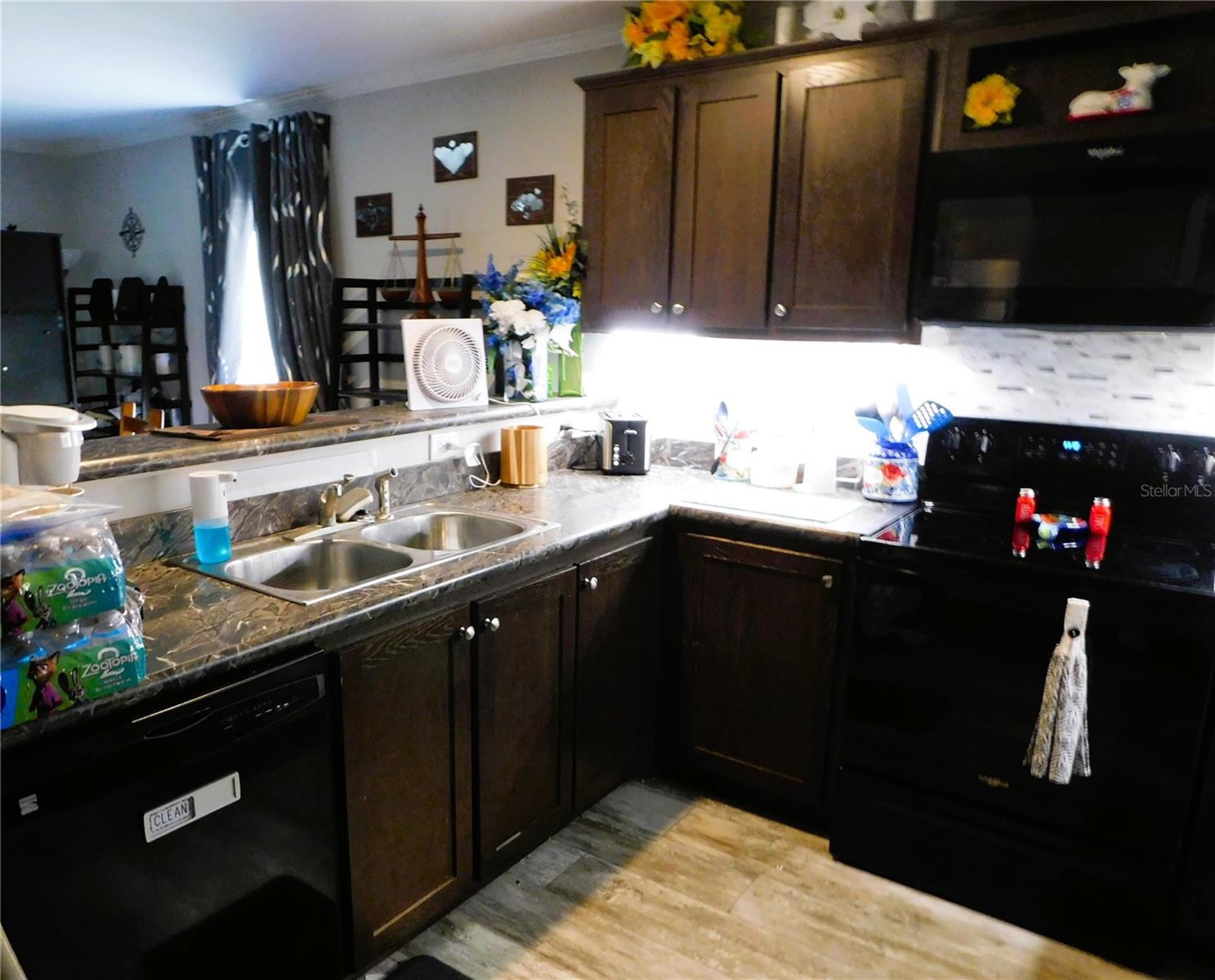 39143 HILLCREST DR, ZEPHYRHILLS, FL — photo 11