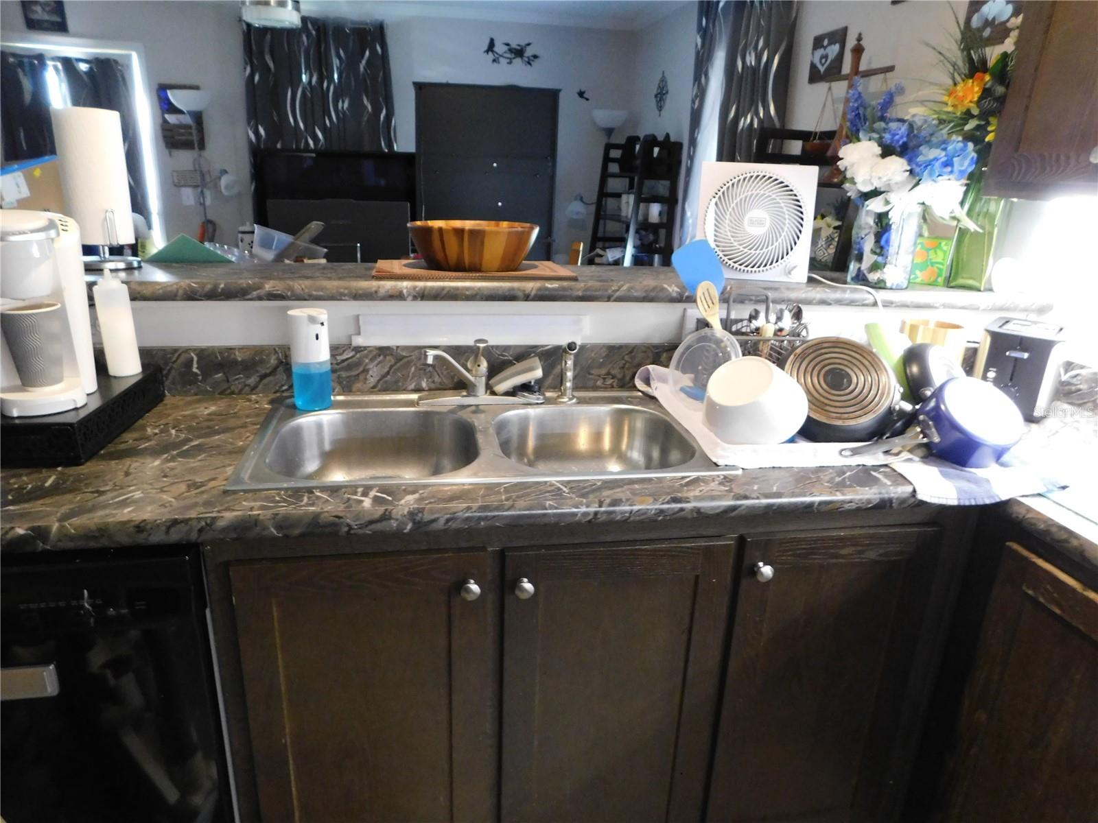 39143 HILLCREST DR, ZEPHYRHILLS, FL — photo 12
