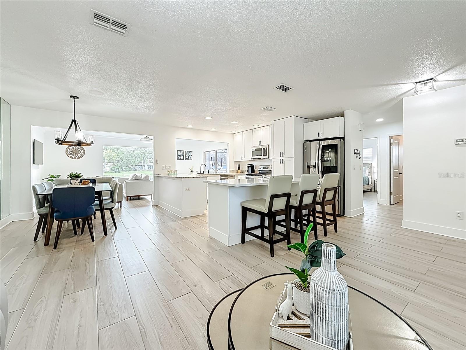 2071 BUTTERNUT CIR E, CLEARWATER, FL — photo 16