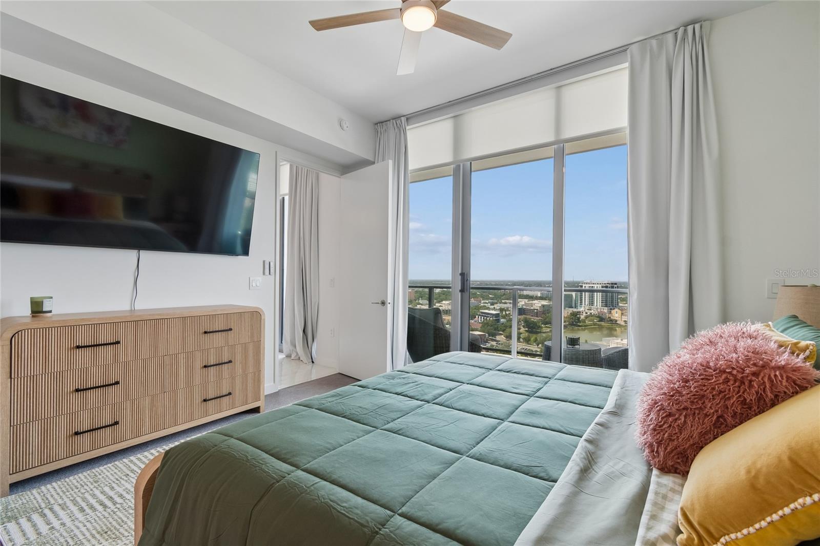 400 CENTRAL AVE #2102, ST PETERSBURG, FL — photo 30