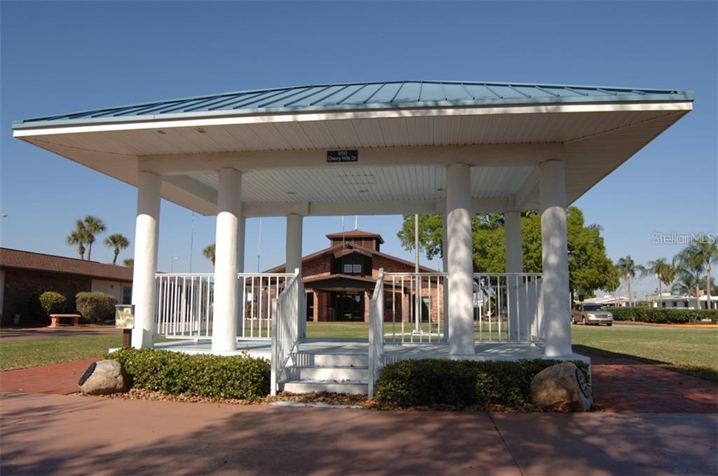 203 AMESBURY CIR, SUN CITY CENTER, FL — photo 40