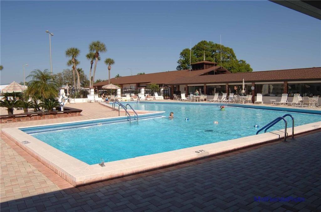203 AMESBURY CIR, SUN CITY CENTER, FL — photo 44