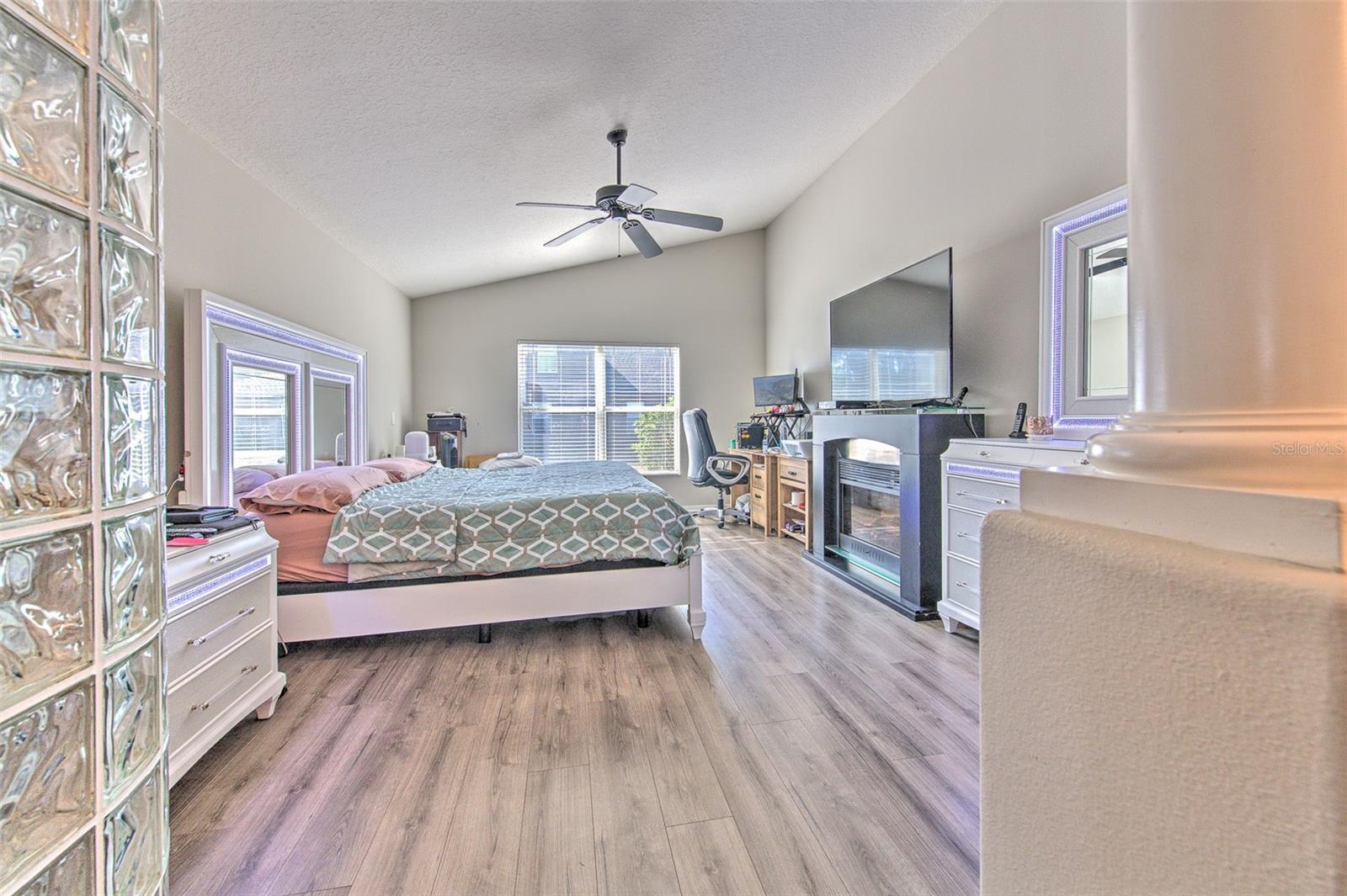 4639 POINTE O WOODS DR, WESLEY CHAPEL, FL — photo 11