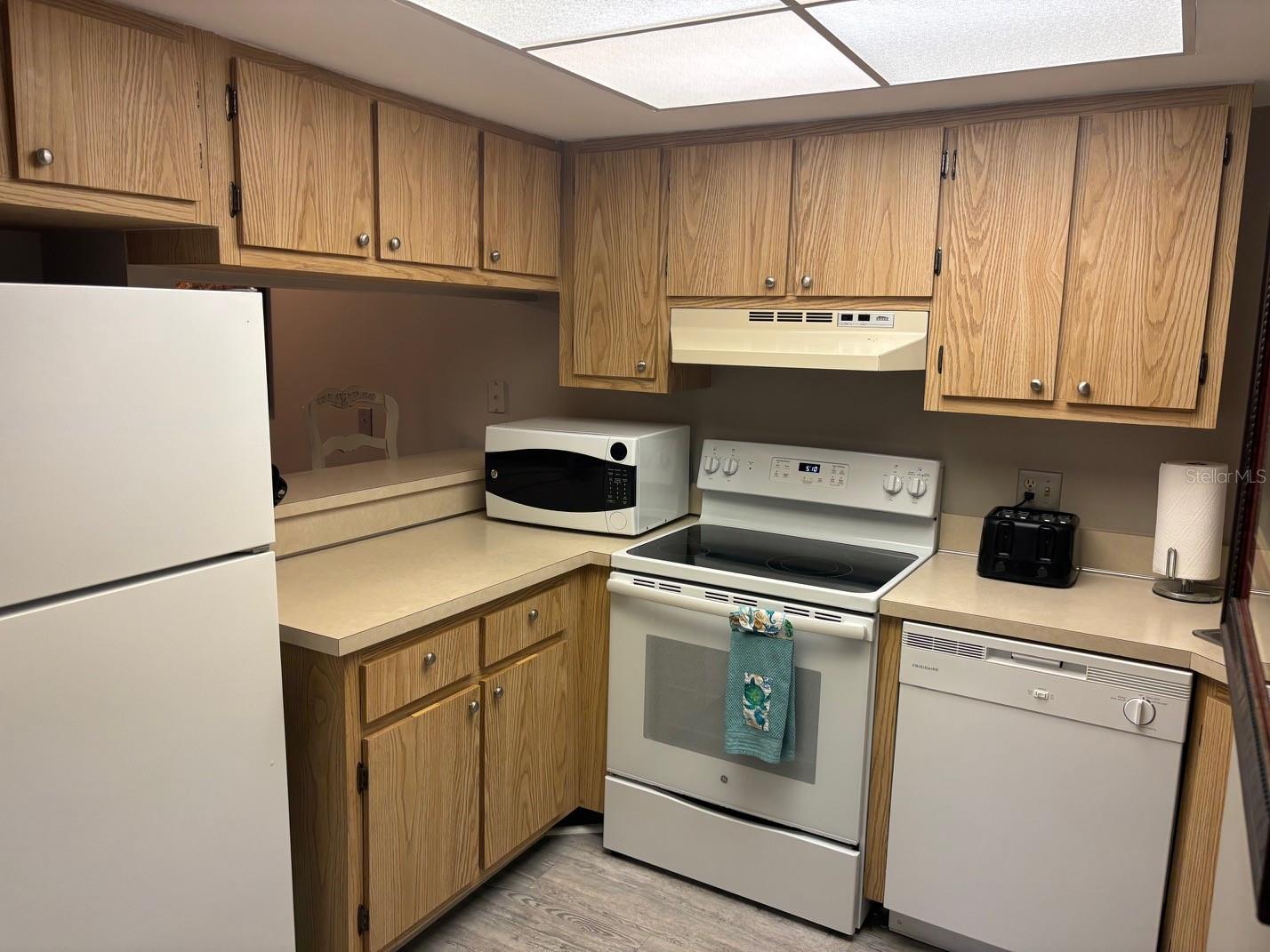 1515 FORREST NELSON BLVD #P208, PORT CHARLOTTE, FL — photo 12