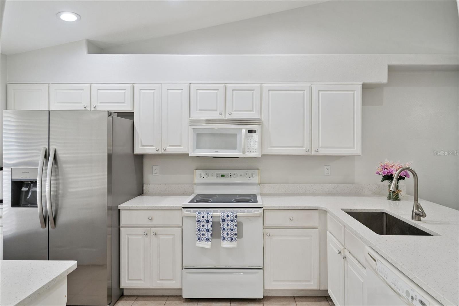 8856 COURTYARD LN, GROVELAND, FL — photo 17