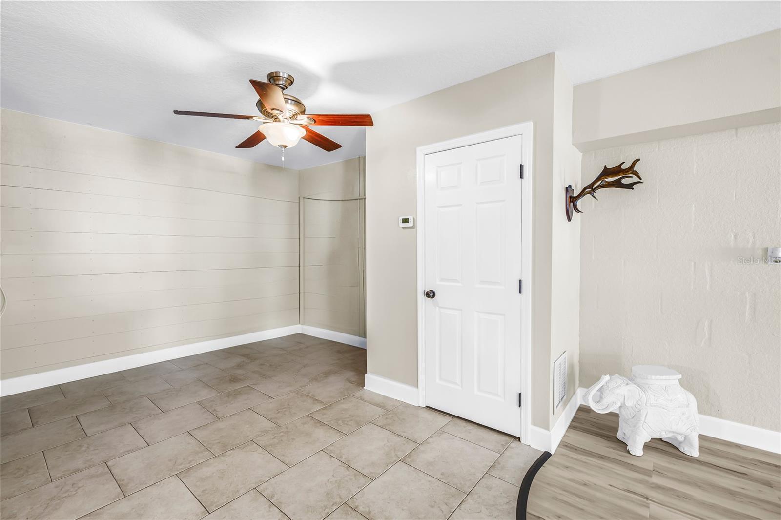 786 59TH AVE NE, ST PETERSBURG, FL — photo 18