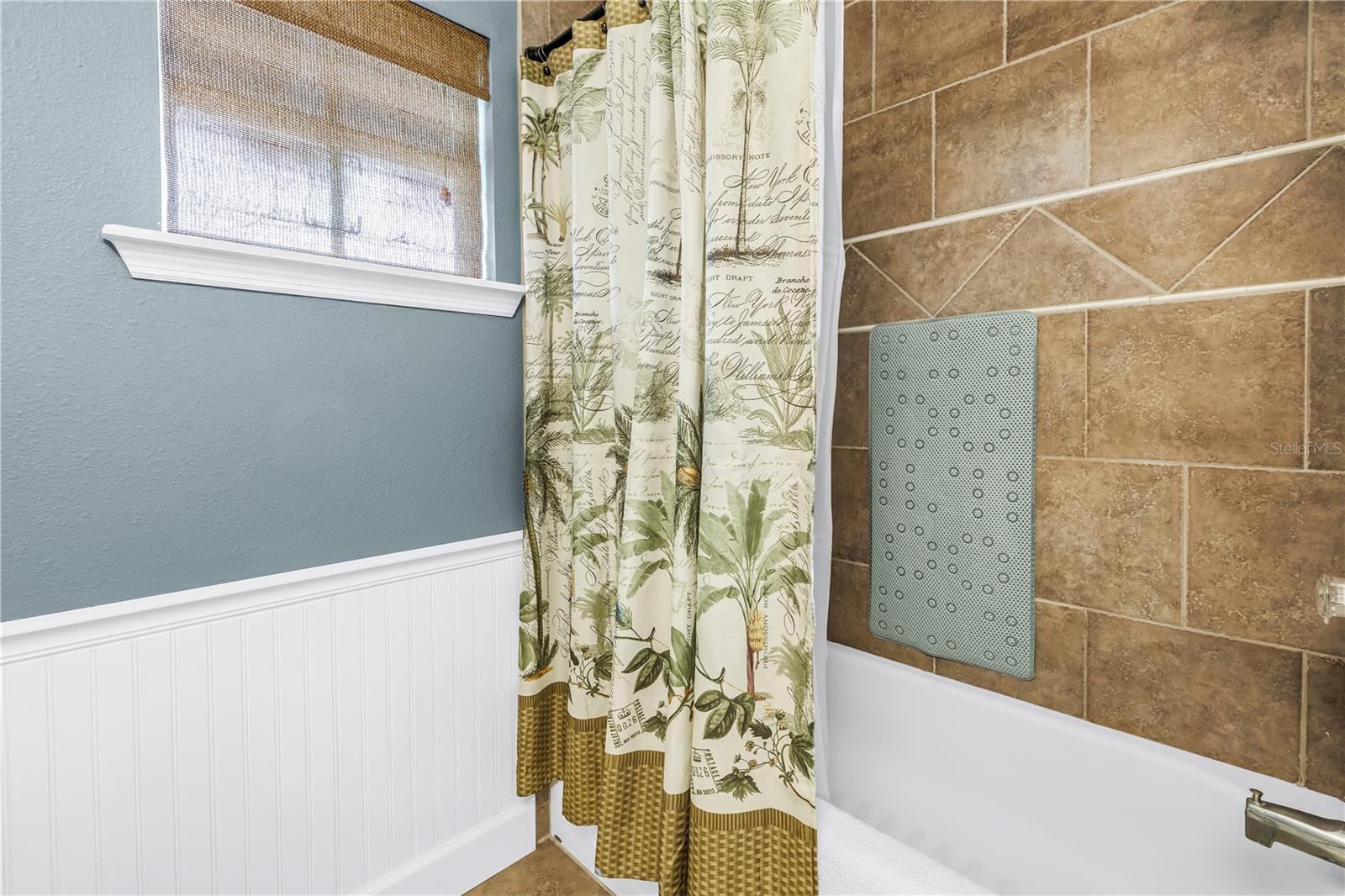 786 59TH AVE NE, ST PETERSBURG, FL — photo 38