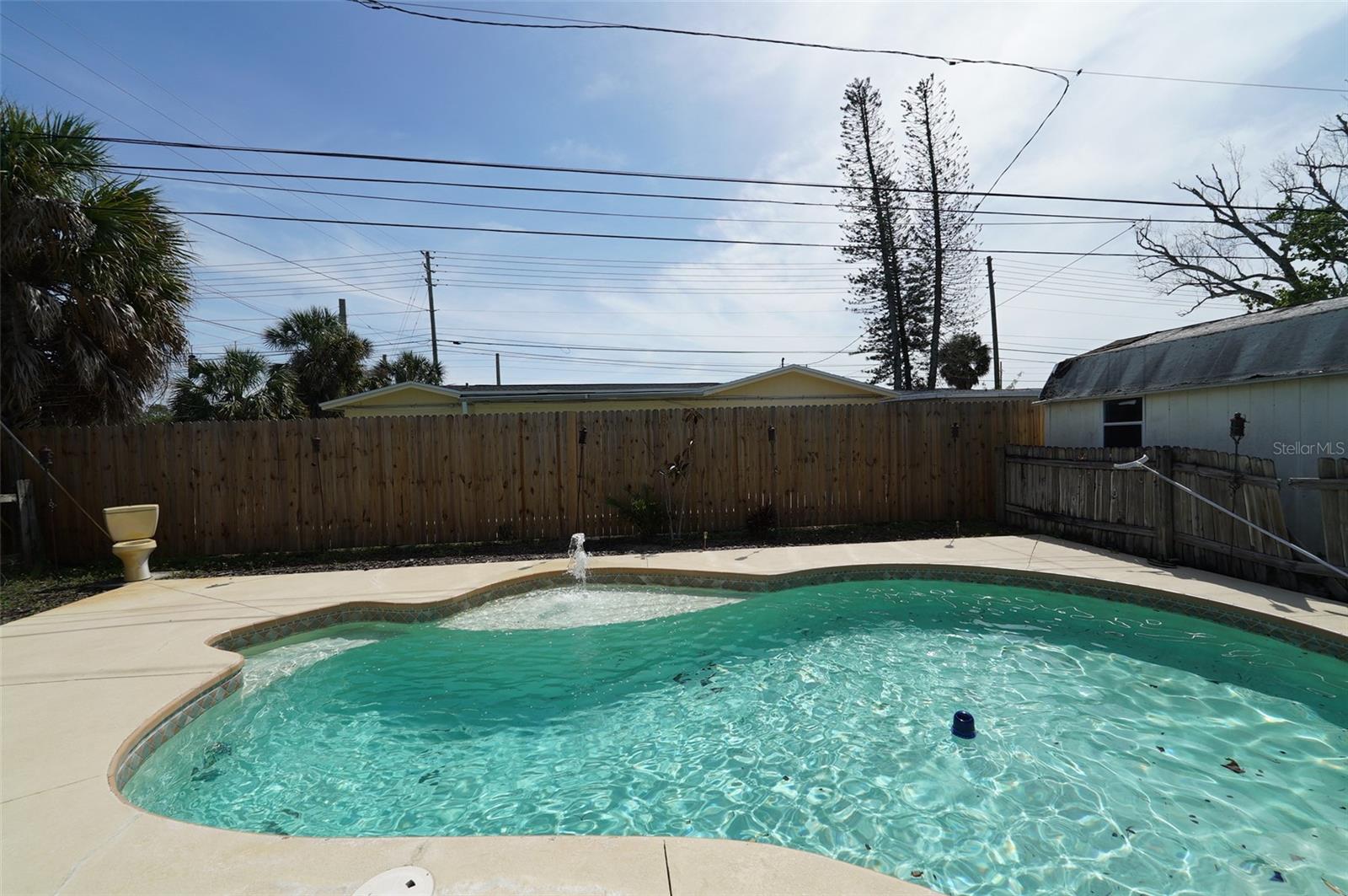 8300 75TH AVE, SEMINOLE, FL — photo 2