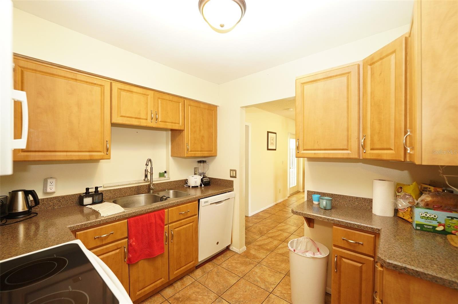 8300 75TH AVE, SEMINOLE, FL — photo 13