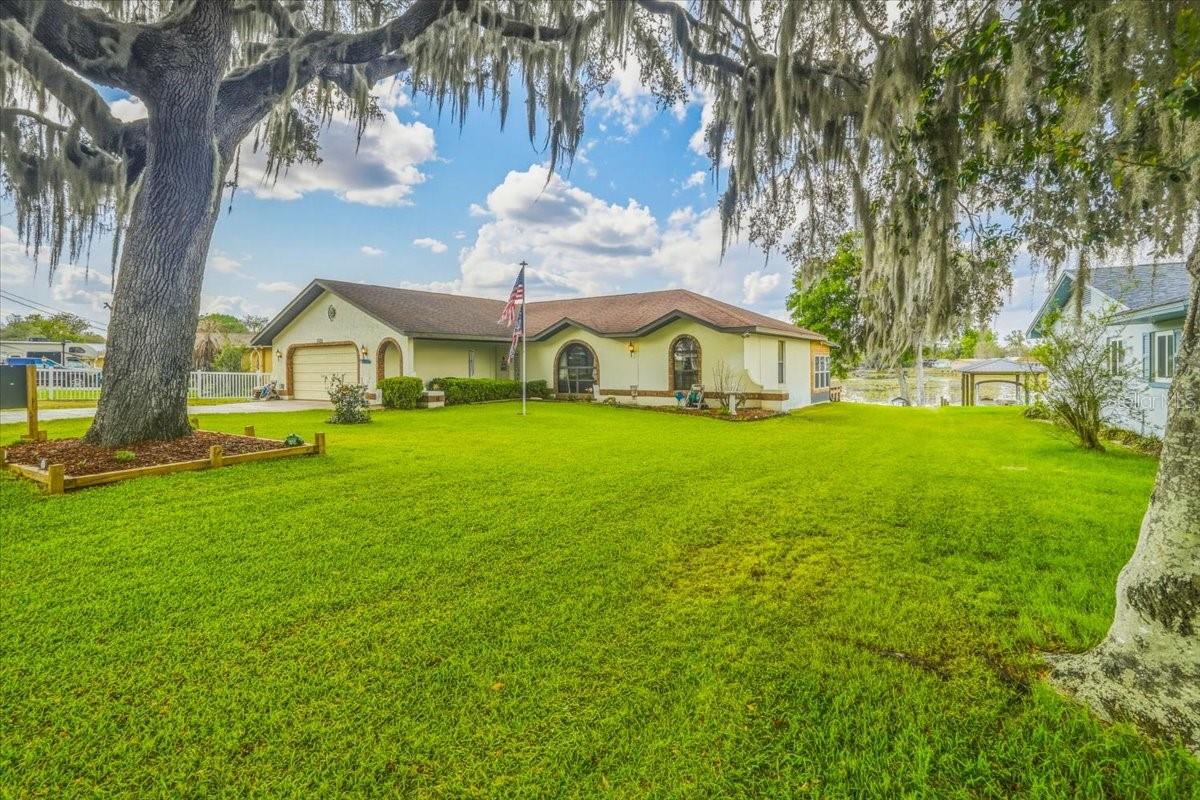 9103 E AQUA VISTA DR, INVERNESS, FL