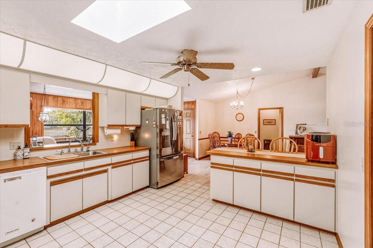9103 E AQUA VISTA DR, INVERNESS, FL — photo 15