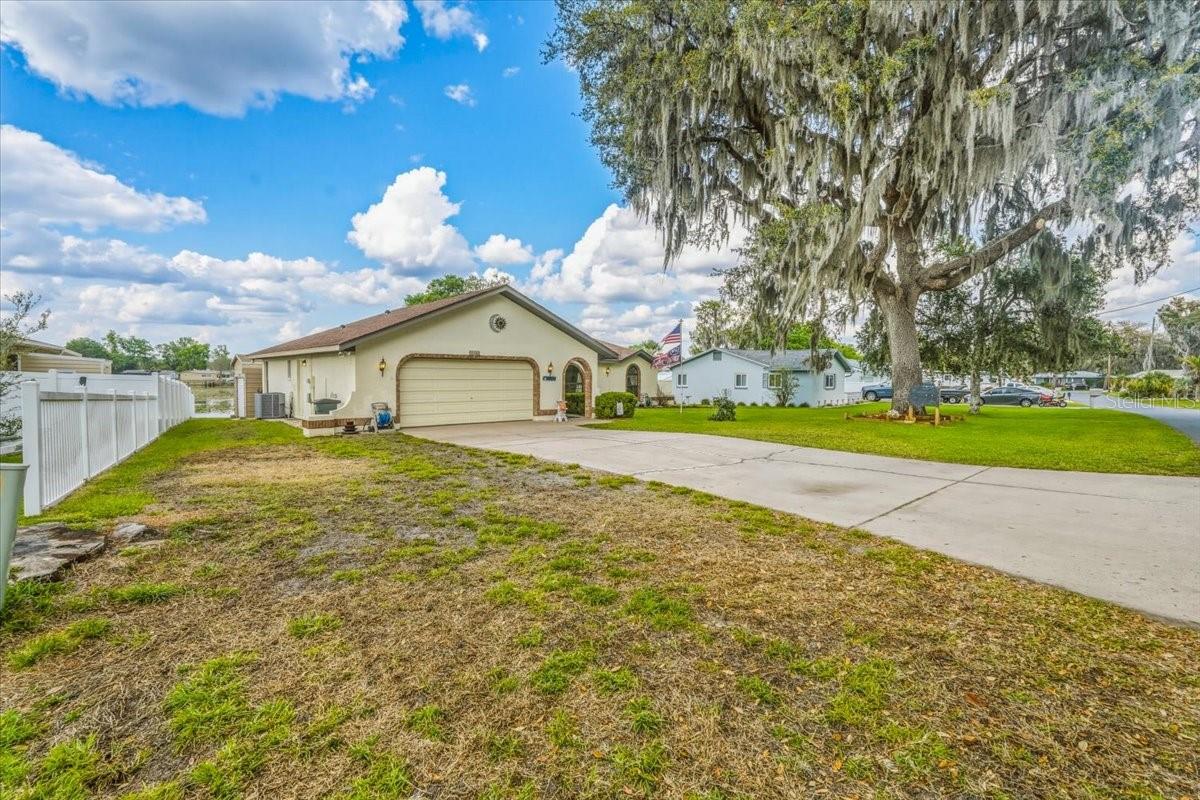 9103 E AQUA VISTA DR, INVERNESS, FL — photo 34