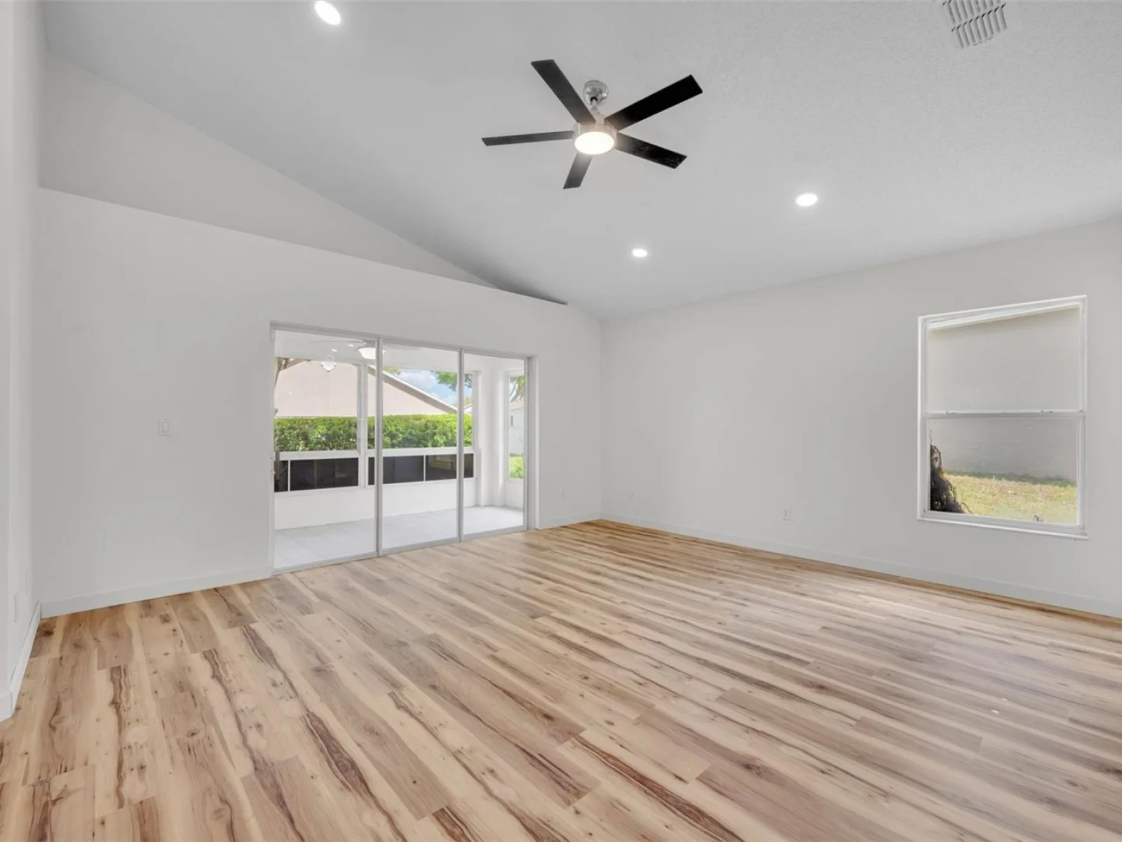 3635 KINGSWOOD CT, CLERMONT, FL — photo 14