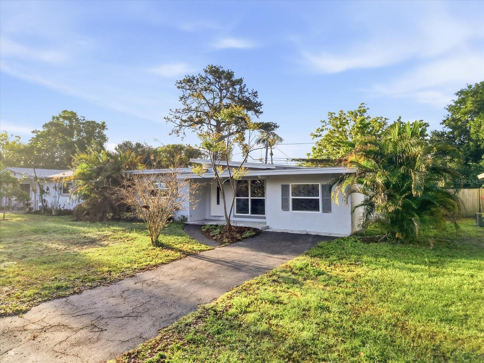 1949 PINEHURST DR, CLEARWATER, FL