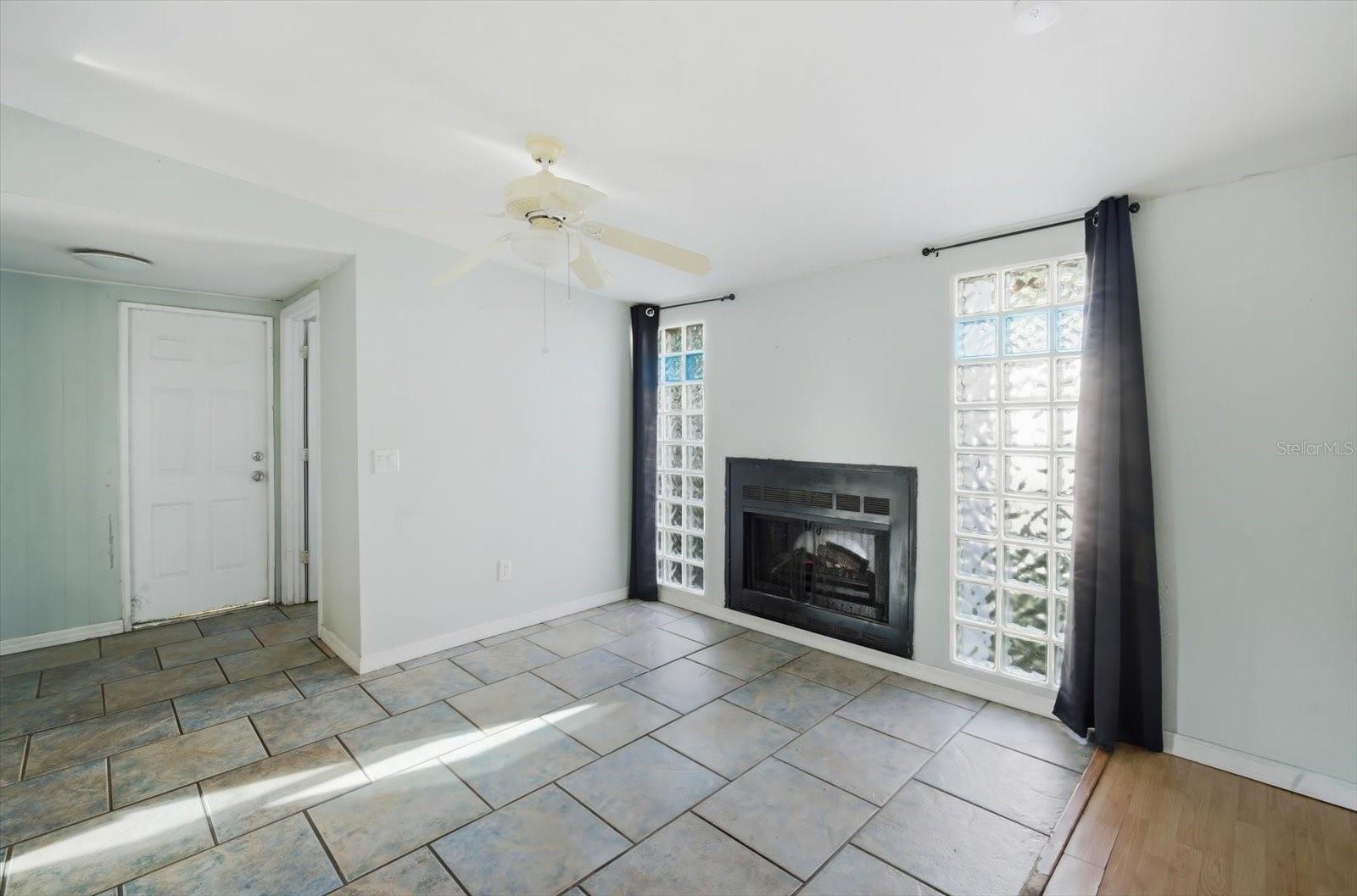 1949 PINEHURST DR, CLEARWATER, FL — photo 6