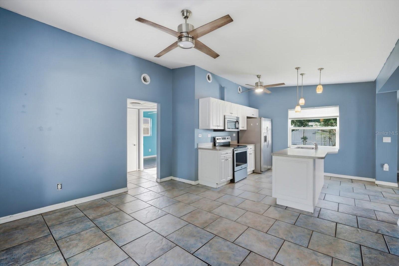 1949 PINEHURST DR, CLEARWATER, FL — photo 11