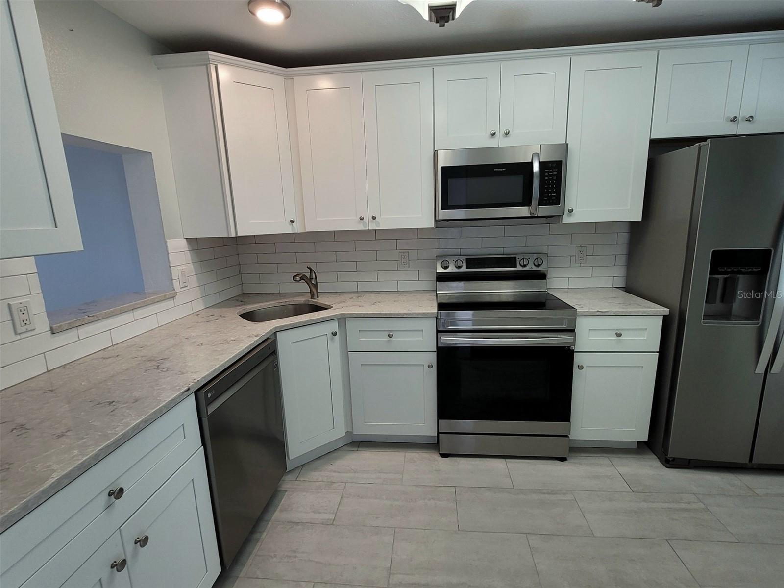 729 CAPRI ISLES BLVD #216, VENICE, FL — photo 4