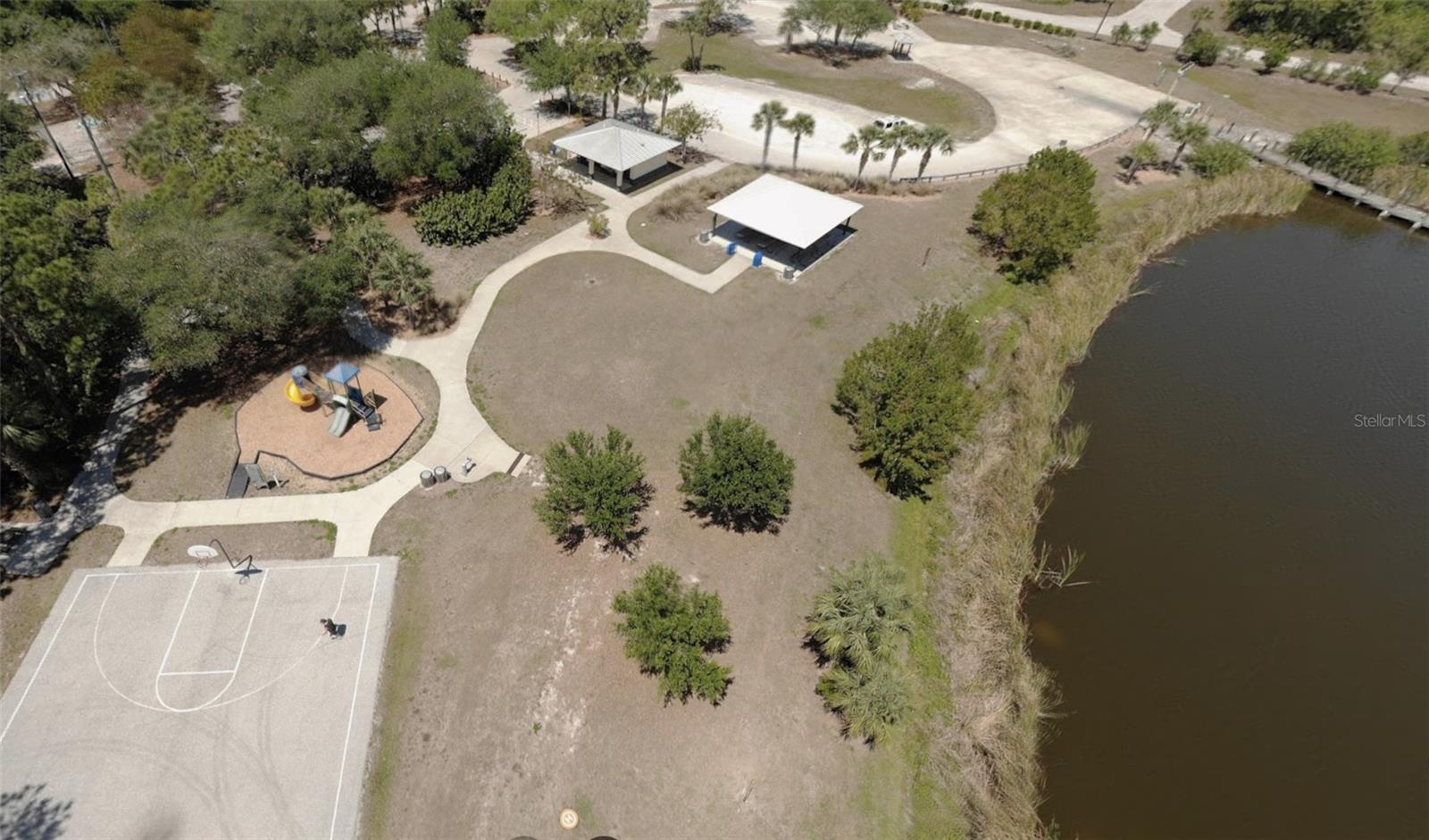 13879 BEGONIA CIR, PORT CHARLOTTE, FL — photo 4