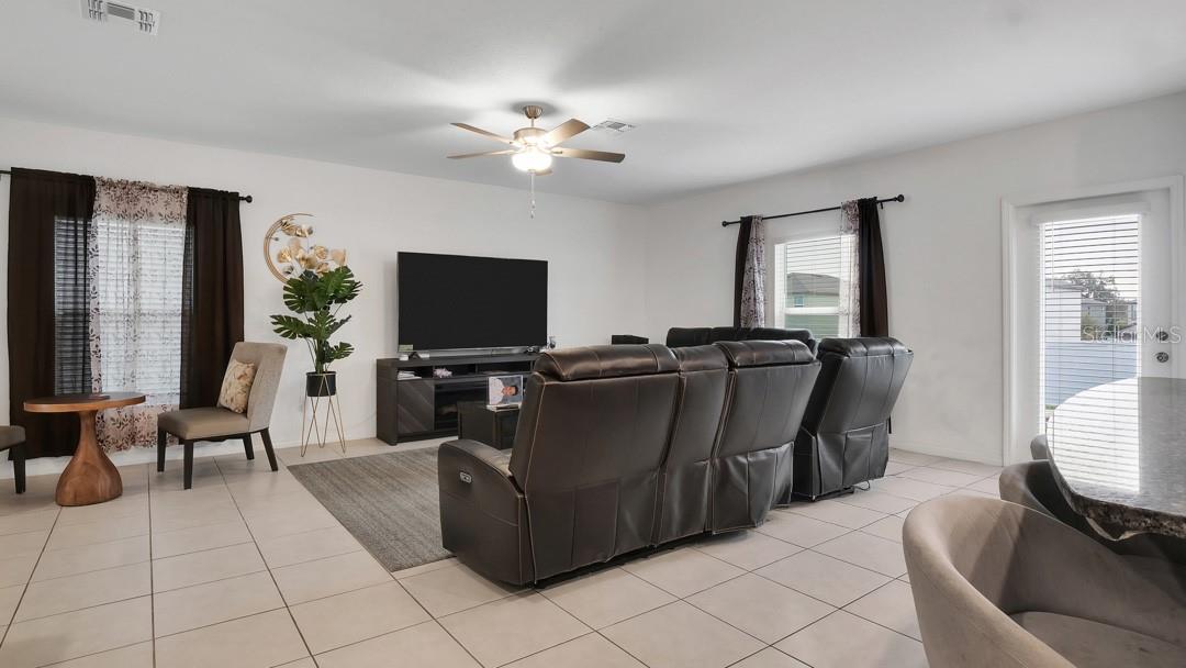 6300 BEVERLY HILLS DR, ZEPHYRHILLS, FL — photo 7