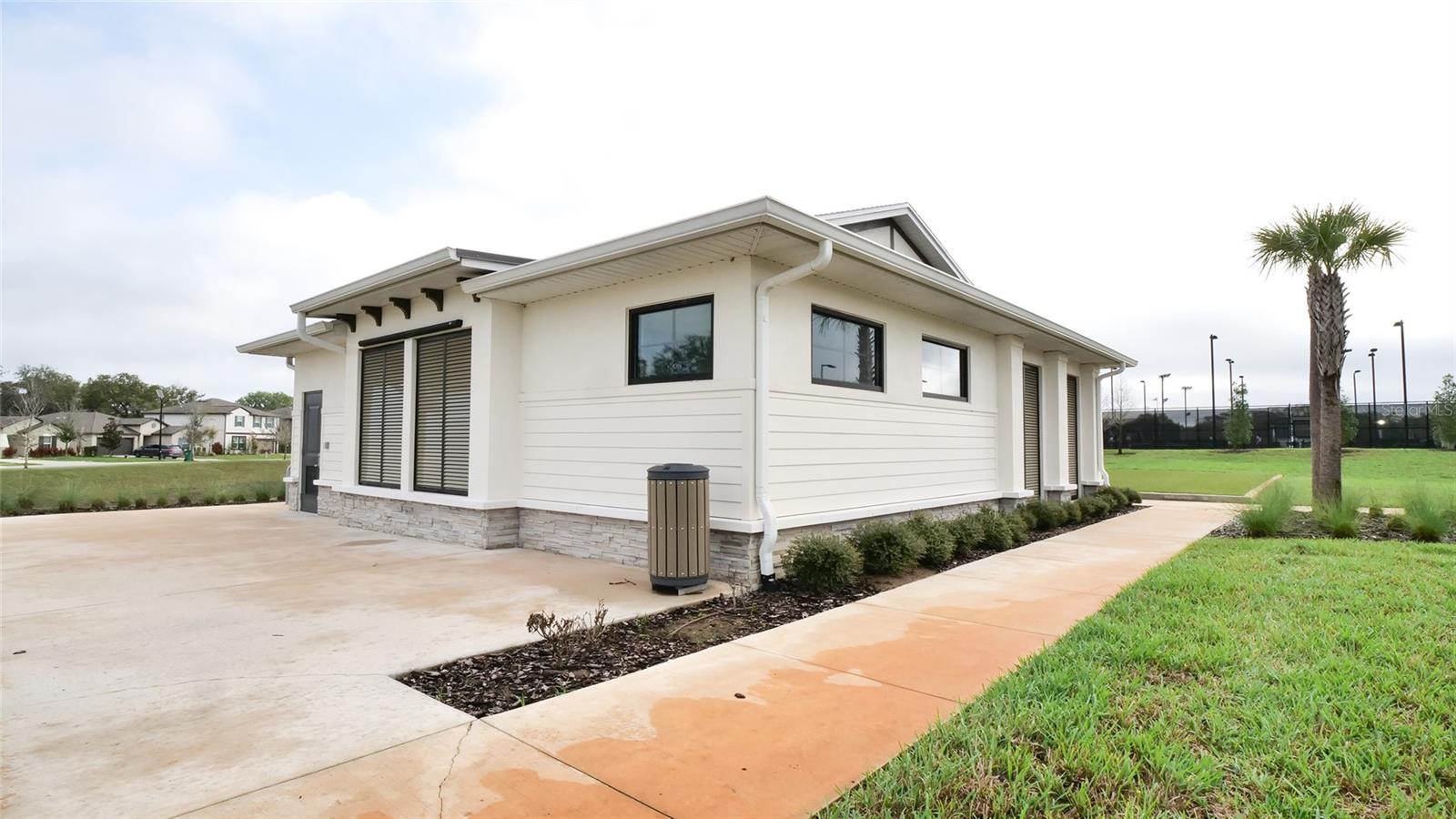6300 BEVERLY HILLS DR, ZEPHYRHILLS, FL — photo 43
