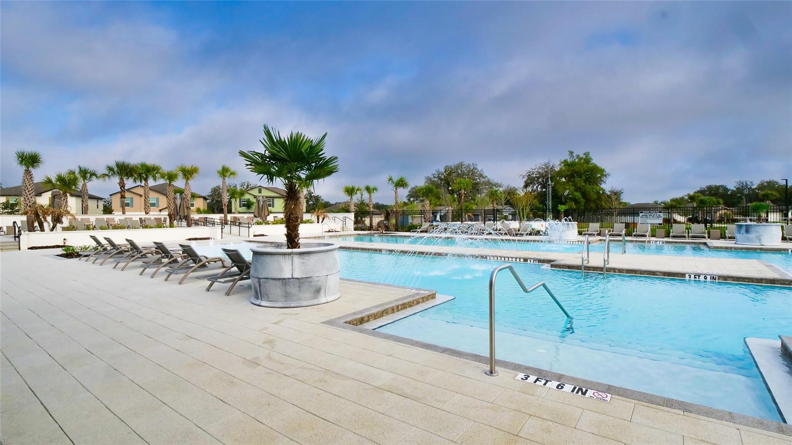 6300 BEVERLY HILLS DR, ZEPHYRHILLS, FL — photo 45