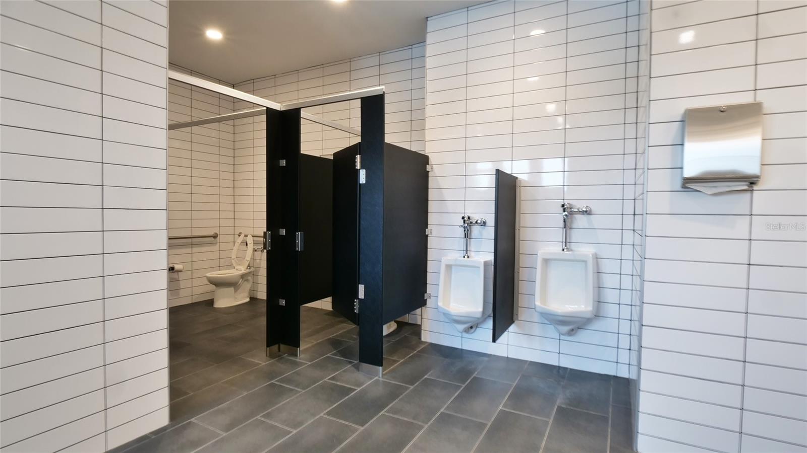6300 BEVERLY HILLS DR, ZEPHYRHILLS, FL — photo 46