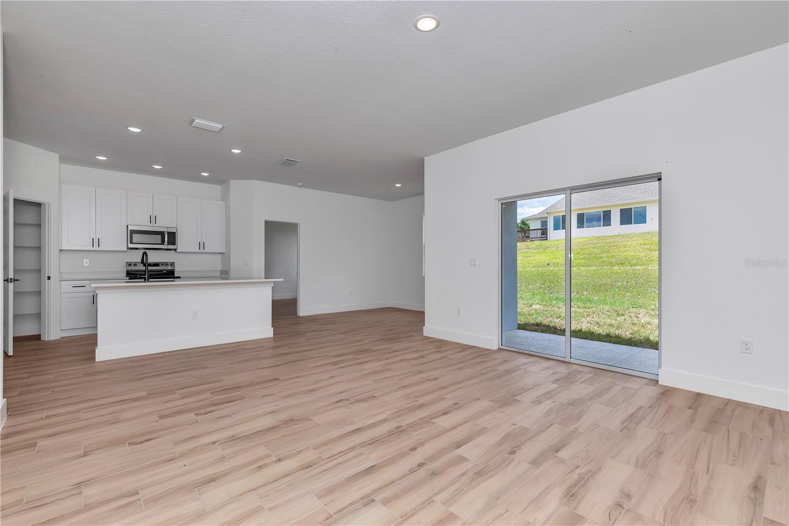 78 FAIRWAY CIR, UMATILLA, FL — photo 10
