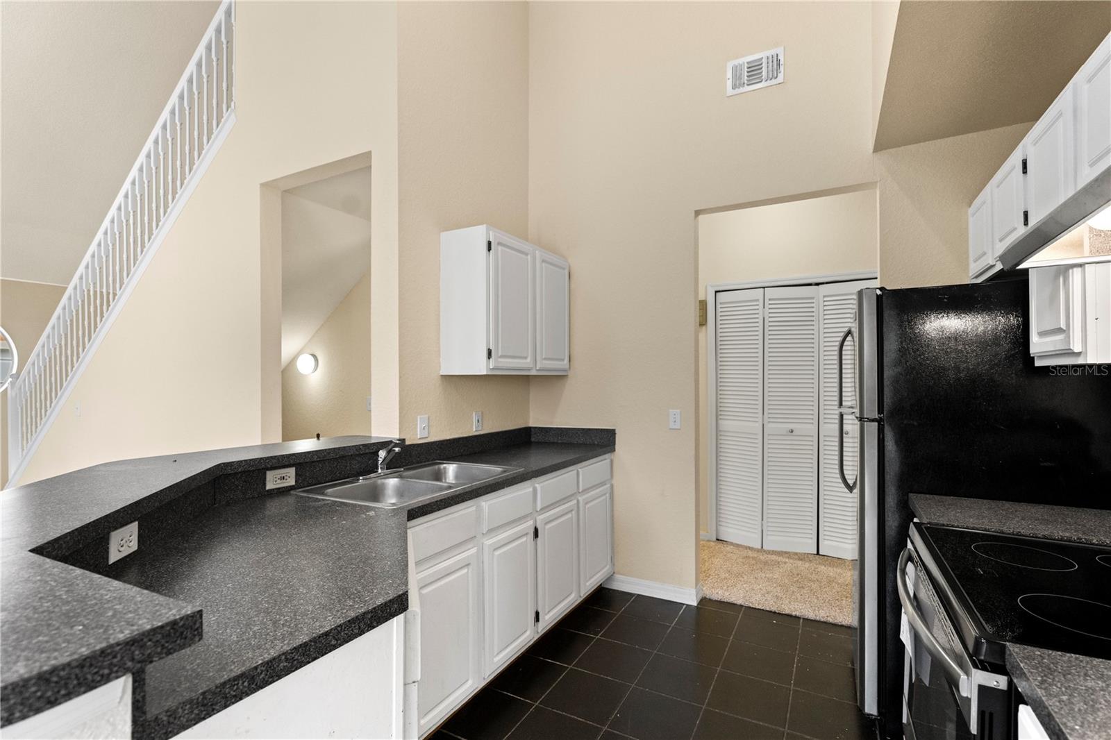 6021 WESTGATE DR #823, ORLANDO, FL — photo 7