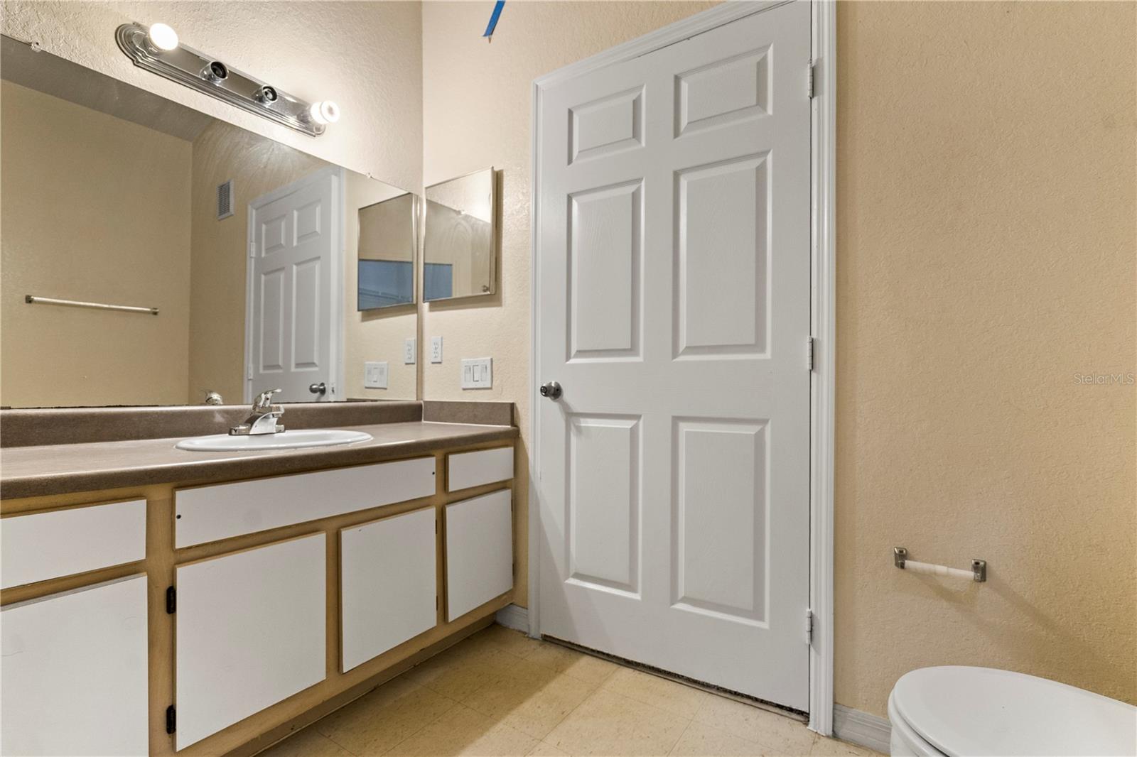 6021 WESTGATE DR #823, ORLANDO, FL — photo 22