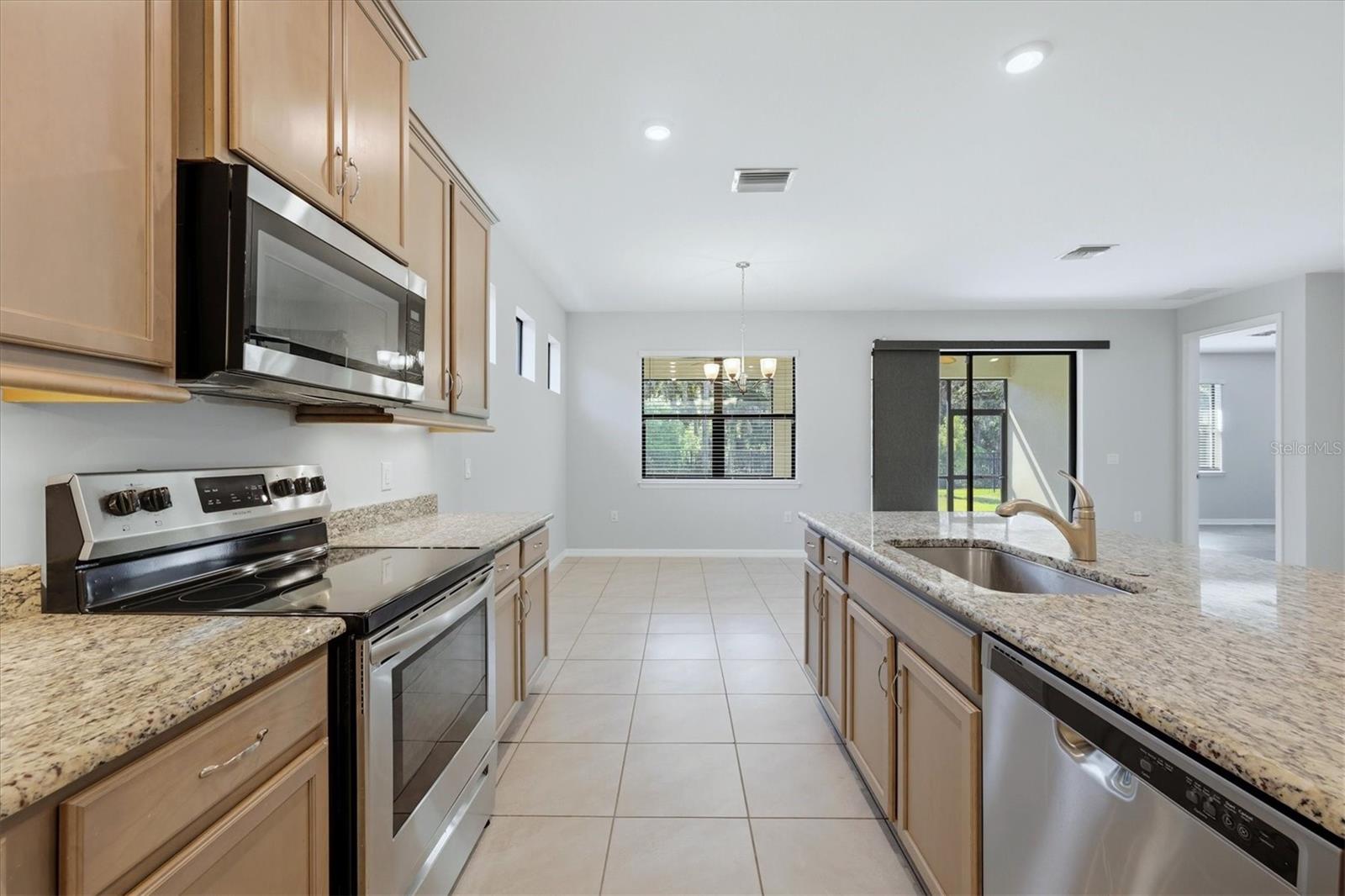 12031 LOVEGRASS ST, VENICE, FL — photo 15