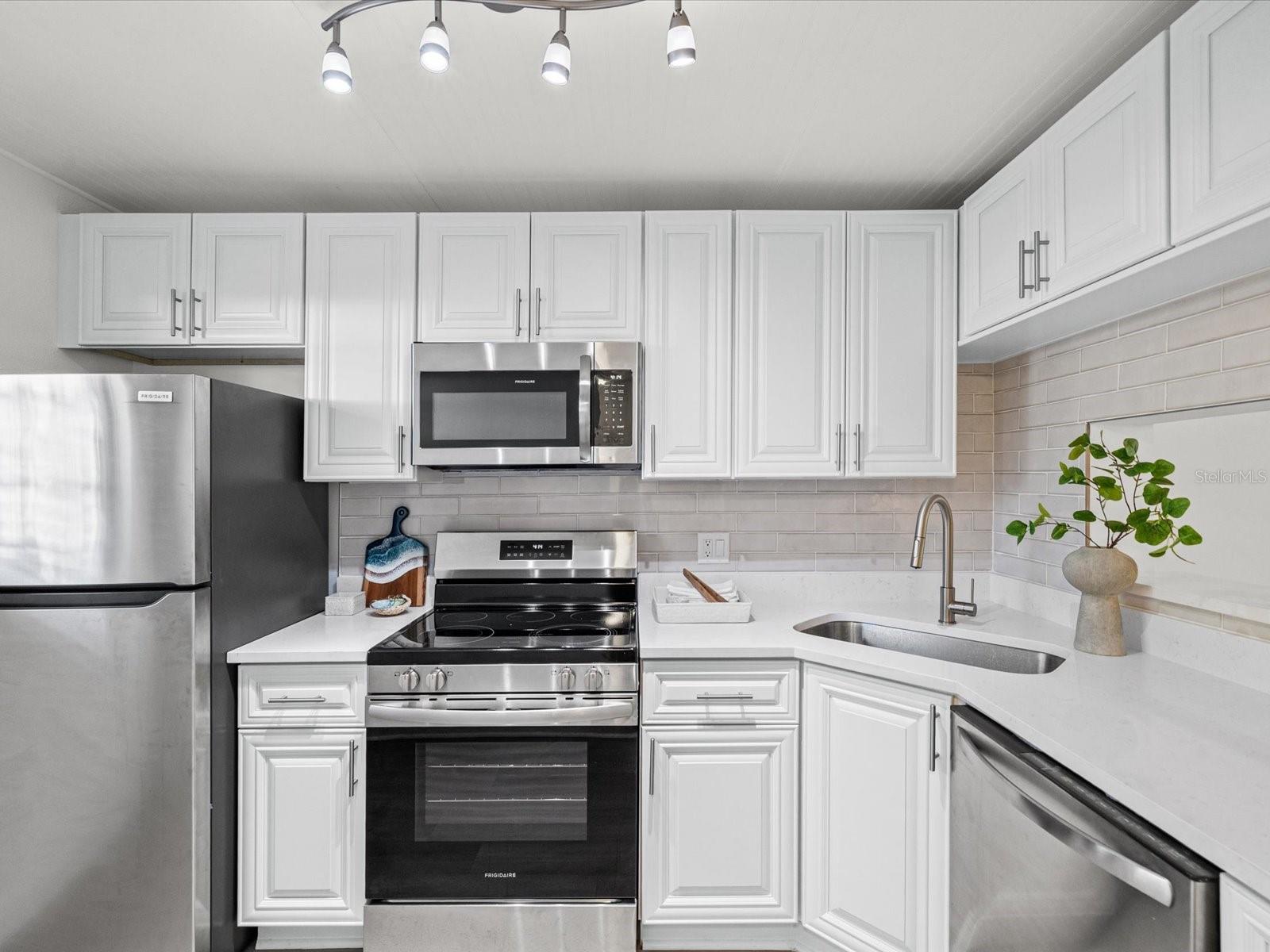 19701 GULF BLVD #105, INDIAN SHORES, FL — photo 10