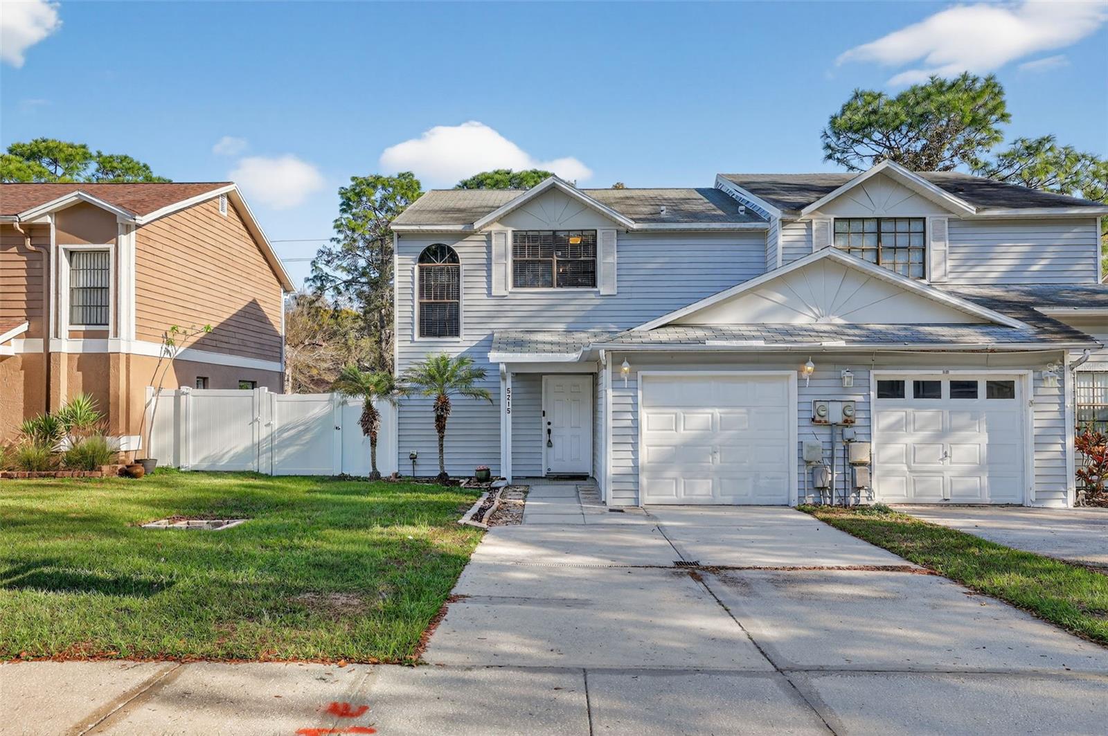 5215 CORVETTE DR, TAMPA, FL