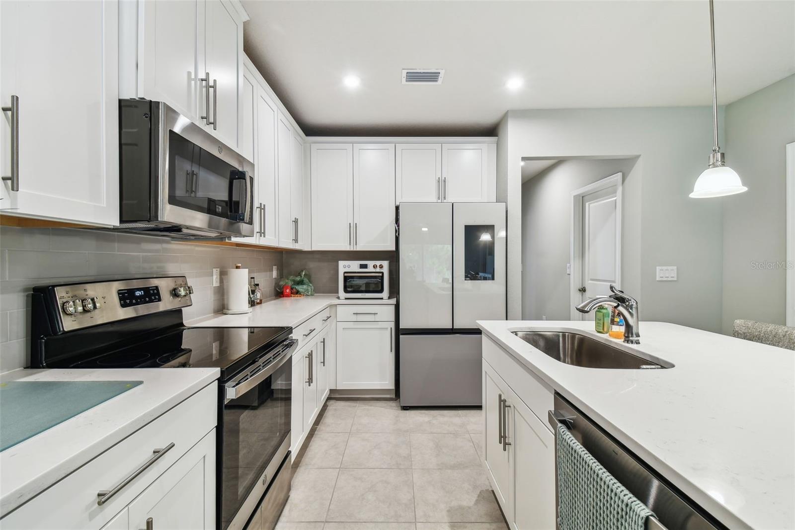 18053 TURNING LEAF CIR, LAND O LAKES, FL — photo 15