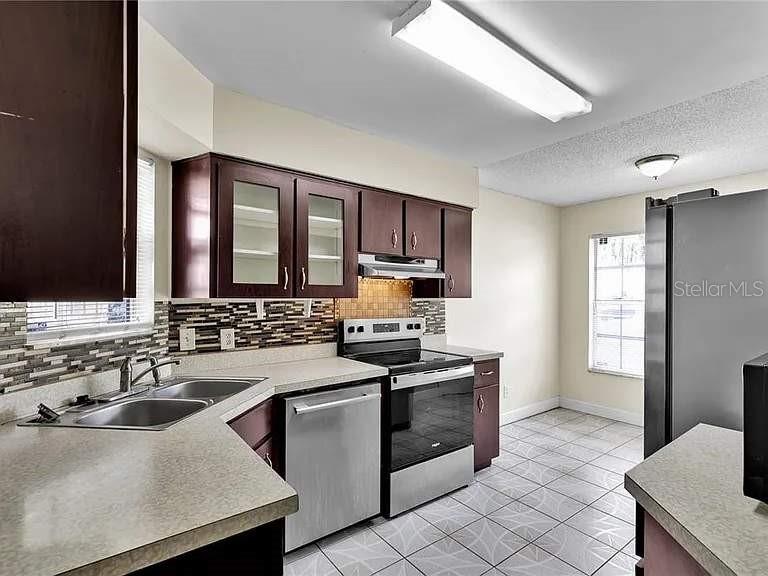 7212 ALSTON CT, ORLANDO, FL — photo 2