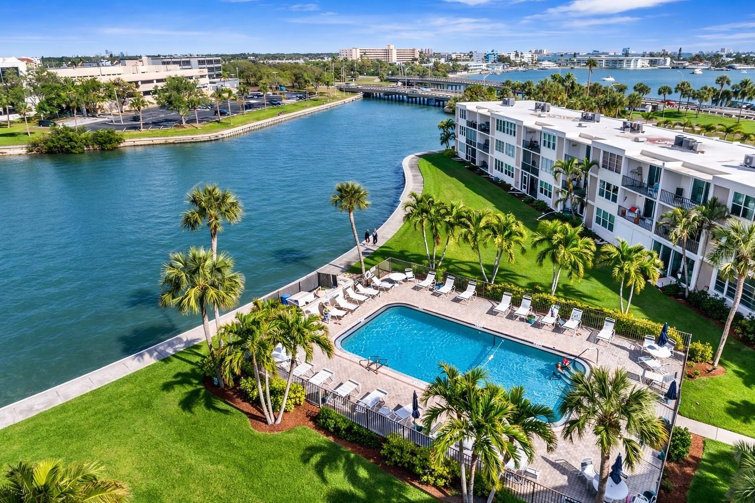 7405 BAY ISLAND DR S #121, SOUTH PASADENA, FL