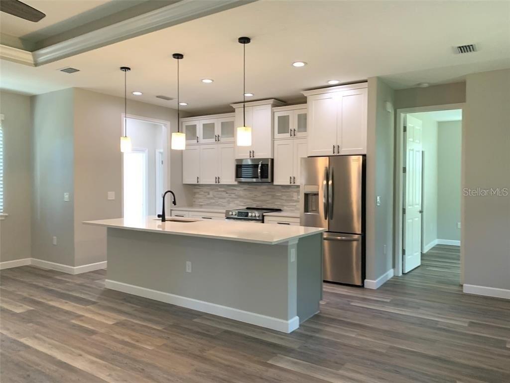 7194 PINEDALE DR, PORT CHARLOTTE, FL — photo 23